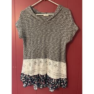 Oddy Hooded Sweater Top Size Small